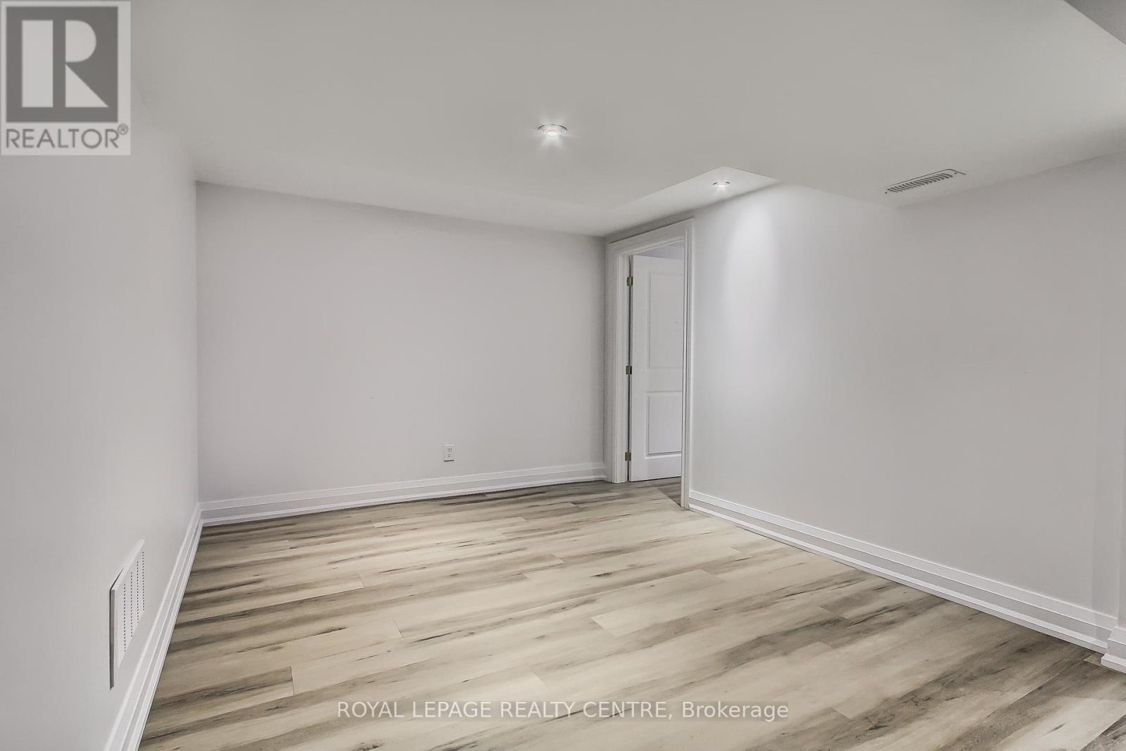 Lower - 2552 Whaley Drive, Mississauga, Ontario  L5B 1X2 - Photo 18 - W12737658