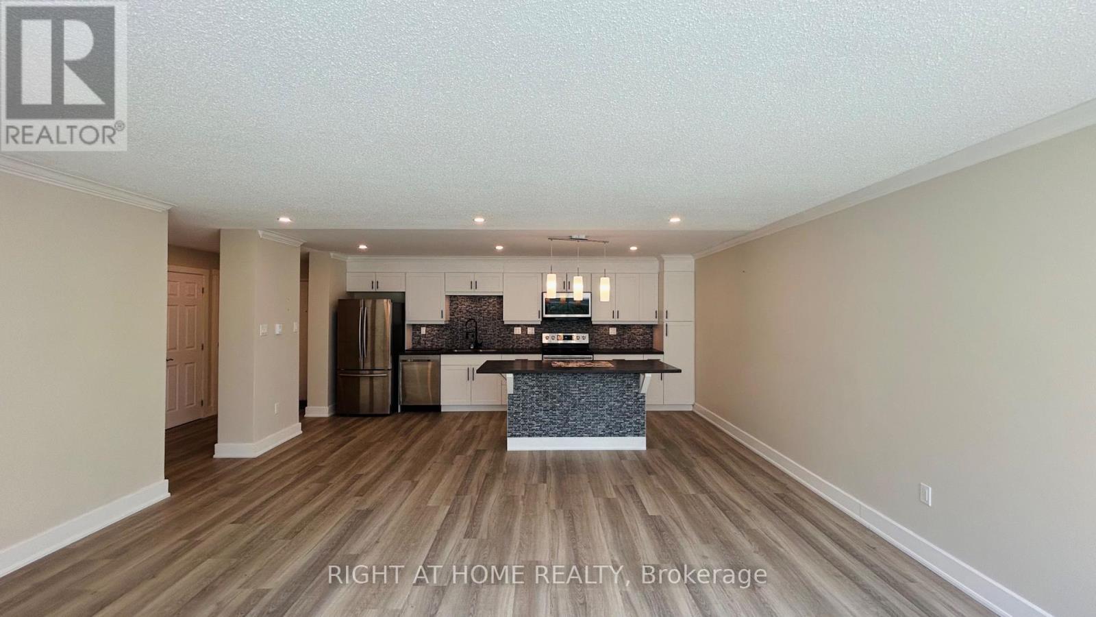 103 - 45 Pond Mills Road, London South, Ontario  N5Z 4W5 - Photo 3 - X12737648