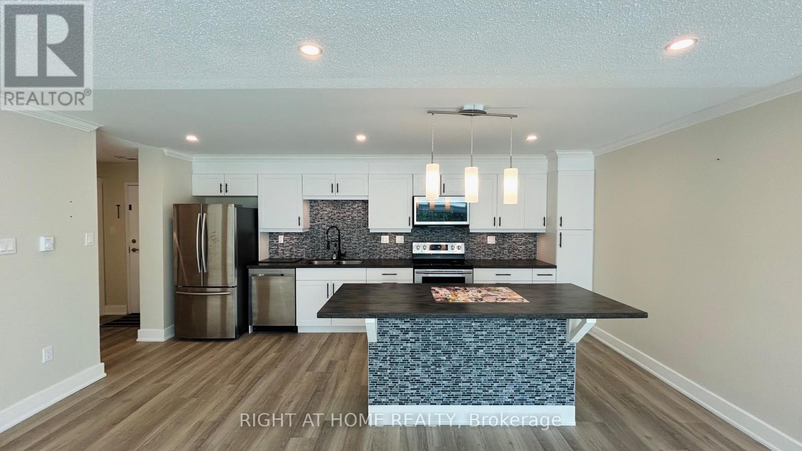 103 - 45 Pond Mills Road, London South, Ontario  N5Z 4W5 - Photo 6 - X12737648