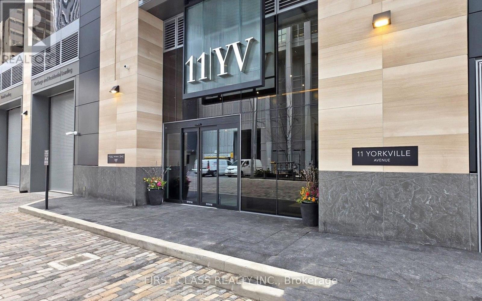 1714 - 11 YORKVILLE AVENUE, Toronto, Ontario