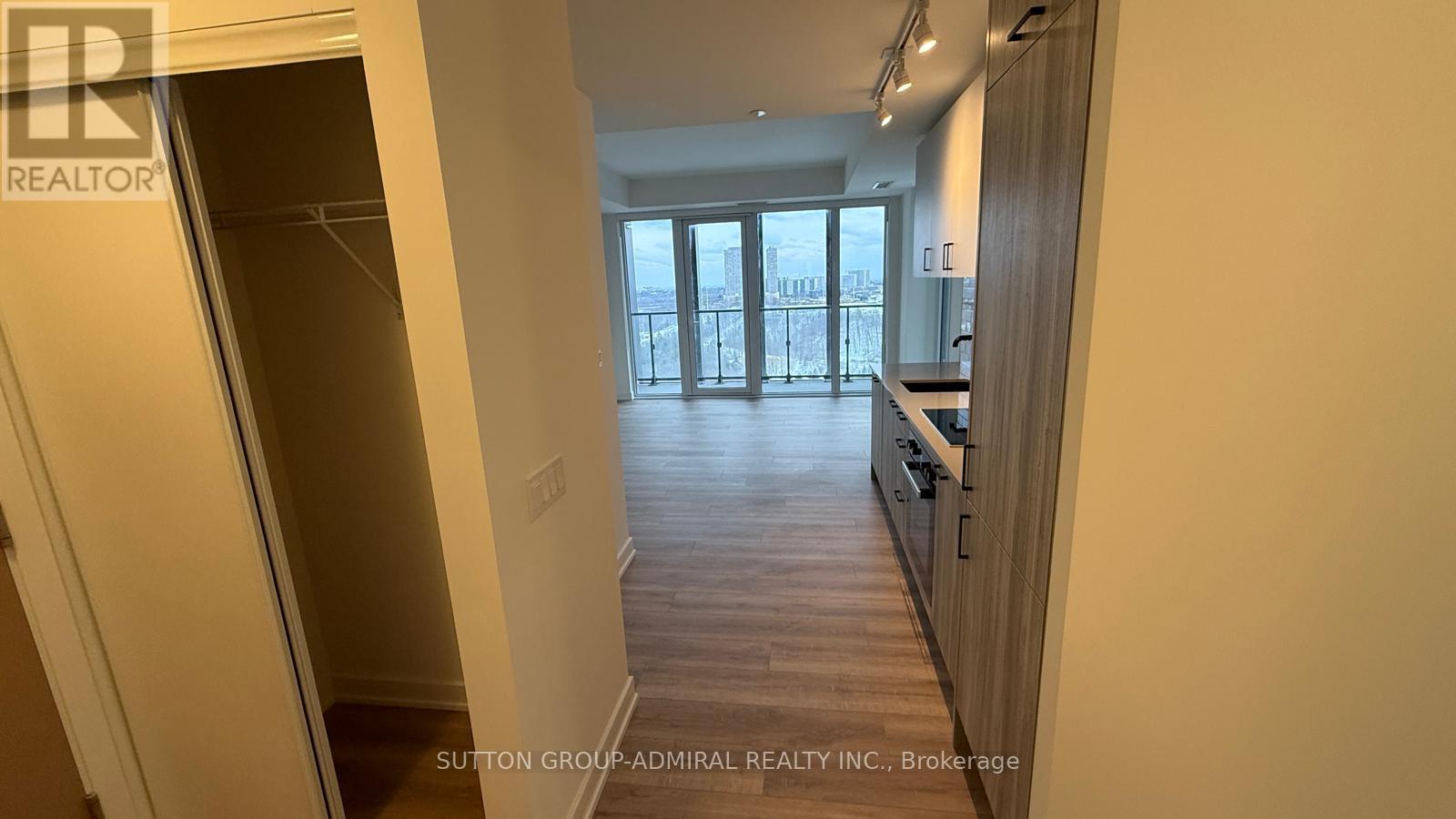 1614 - 1 Quarrington Lane, Toronto, Ontario  M3C 0S4 - Photo 3 - C12730700