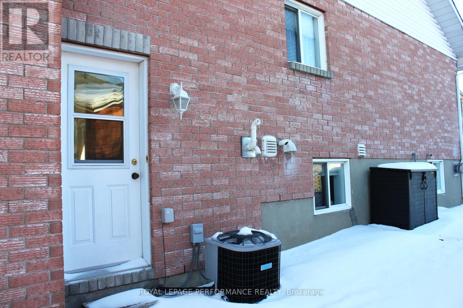 1791 Cumberland Street, Cornwall, Ontario K6J 5V1 - Photo 40 - X12734614