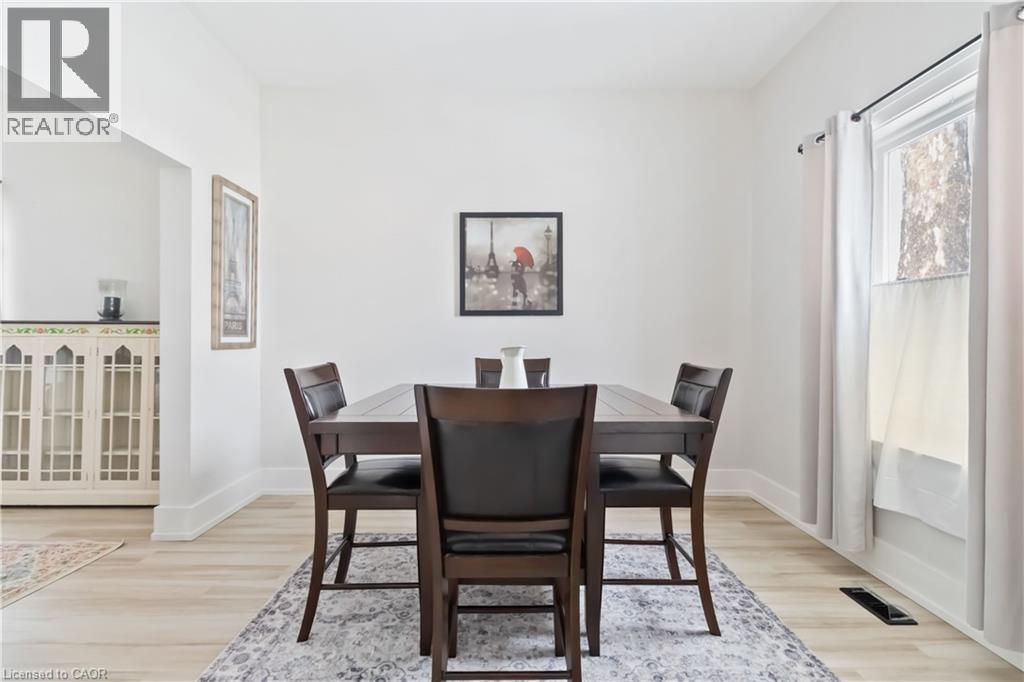 156 Albion Street, Brantford, Ontario  N3T 3M9 - Photo 8 - 40800797