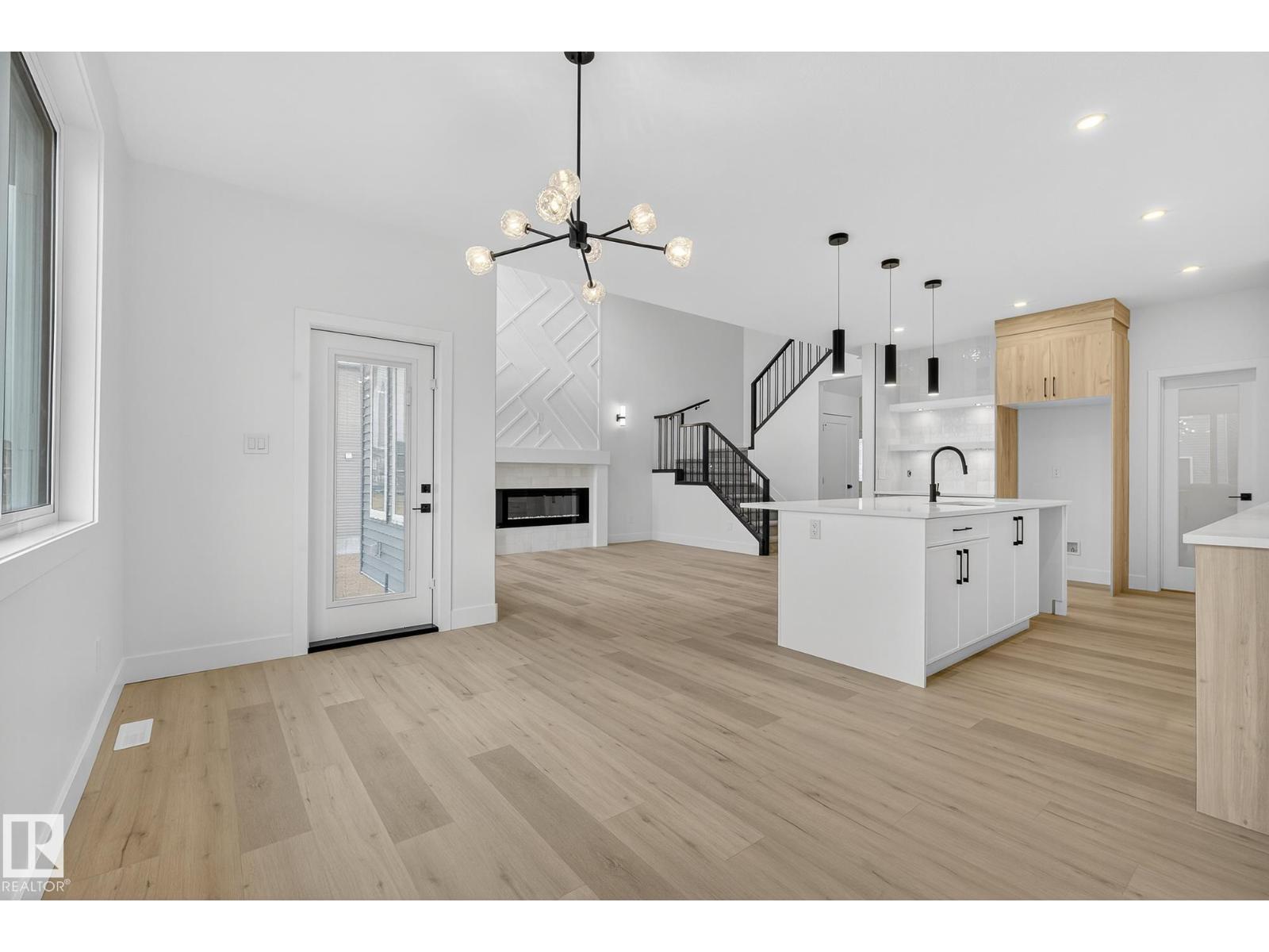 3306 Chickadee Dr Nw, Edmonton, Alberta  T5S 0V5 - Photo 10 - E4471352