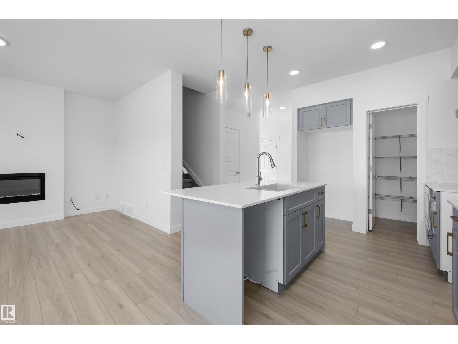 4182 Kinglet Dr Nw, Edmonton, Alberta  T5S 0W1 - Photo 8 - E4471355