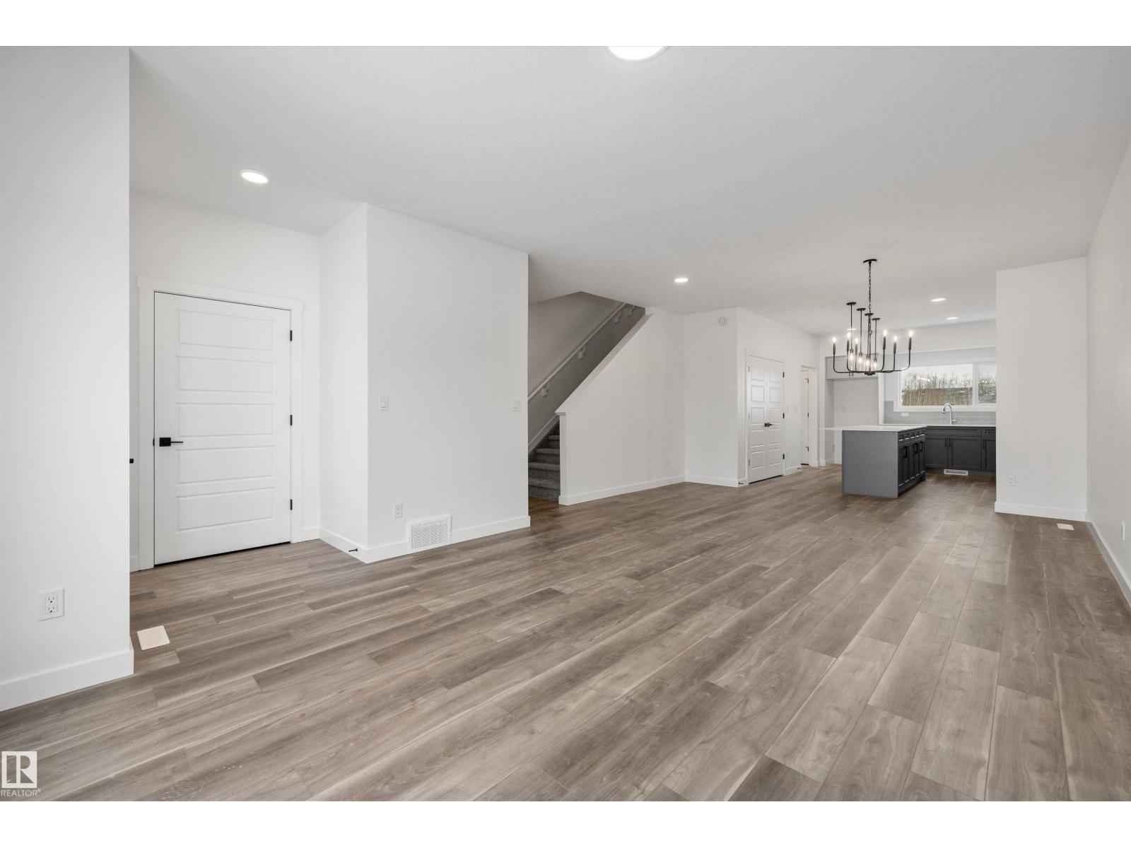 18131 85 St Nw, Edmonton, Alberta  T5Z 0X1 - Photo 4 - E4471356