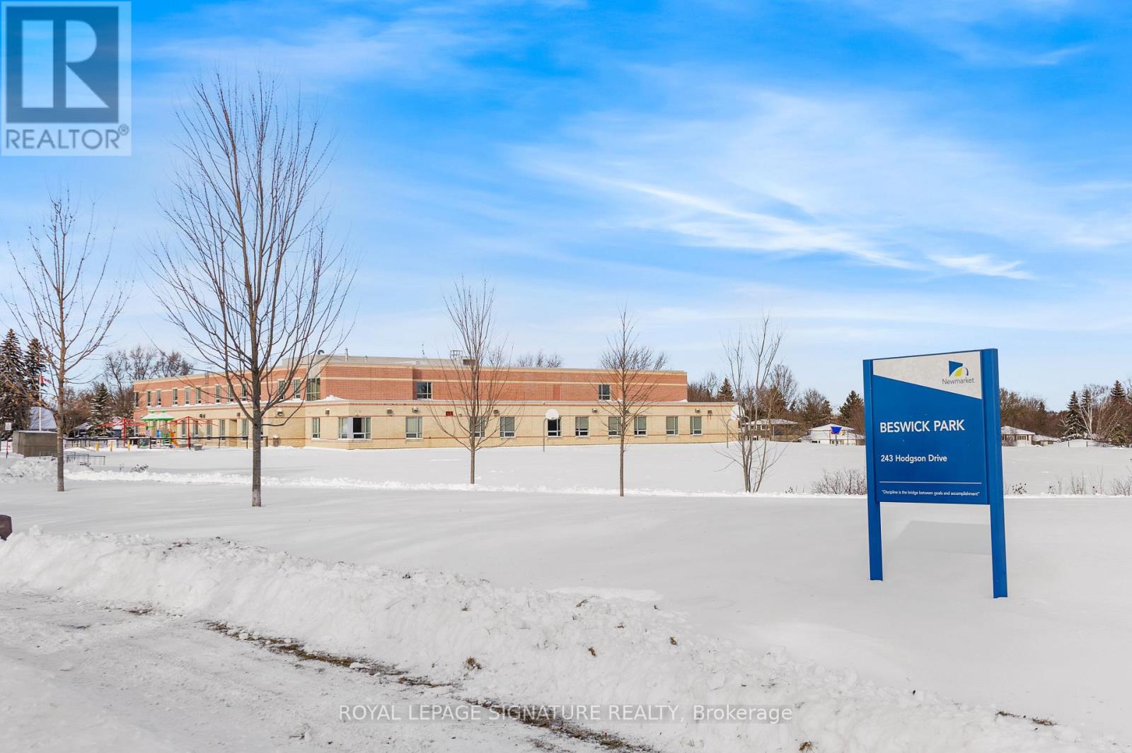 246 Hodgson Drive, Newmarket, Ontario  L3Y 1E2 - Photo 5 - N12737672