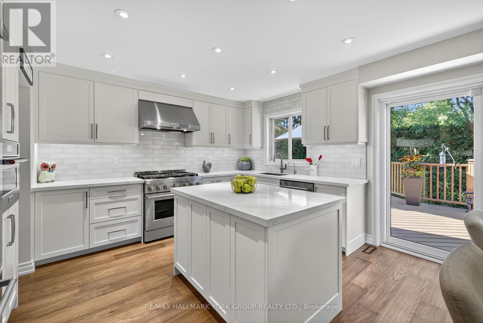 341 Gaston Place, Newmarket, Ontario  L3Y 8M4 - Photo 19 - N12737684