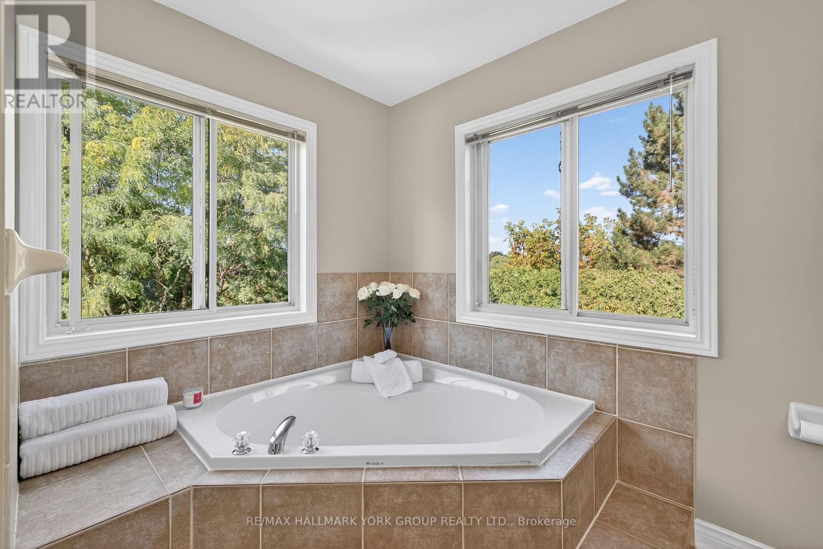 341 Gaston Place, Newmarket, Ontario  L3Y 8M4 - Photo 33 - N12737684