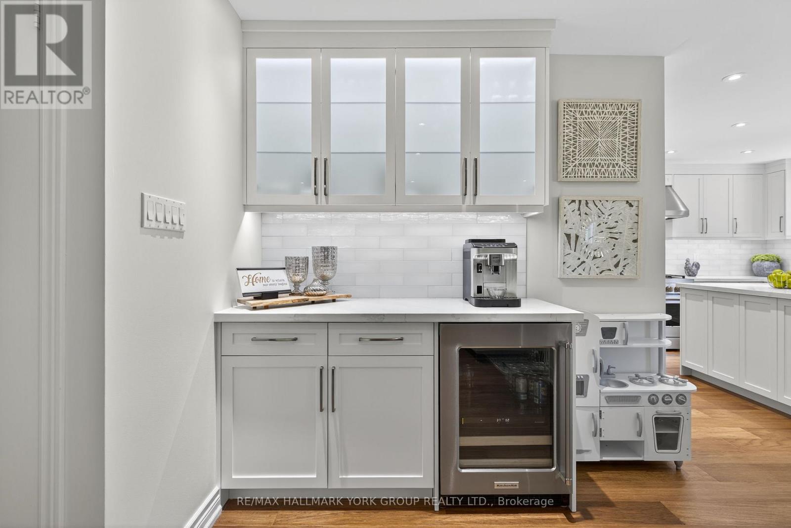 341 Gaston Place, Newmarket, Ontario  L3Y 8M4 - Photo 8 - N12737684