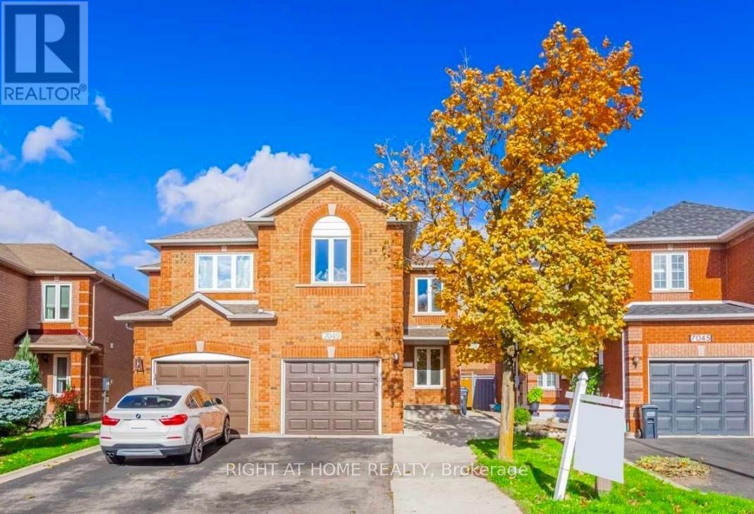 7049 GRAYDON COURT, Mississauga, Ontario