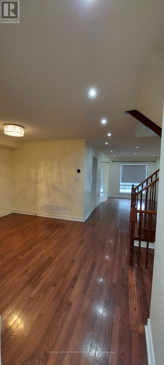 5554 Northrise Road, Mississauga, Ontario  L5M 6E2 - Photo 2 - W12737666