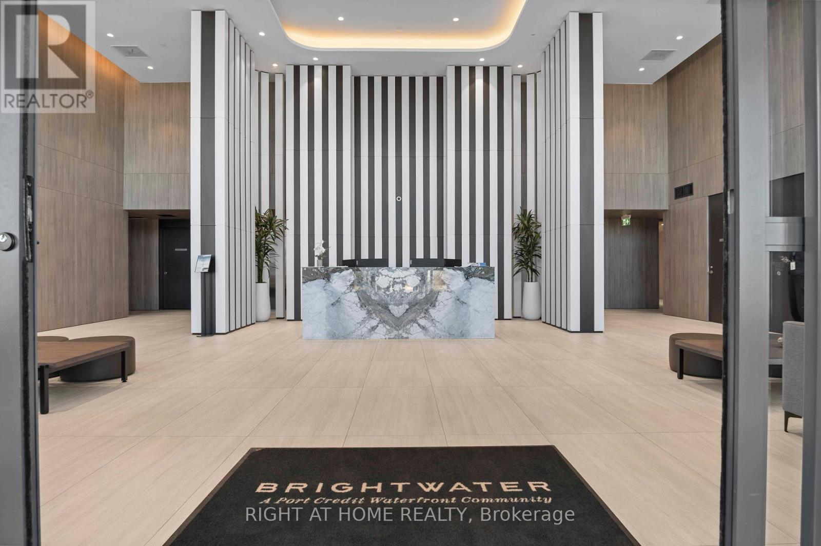 403 - 220 Missinnihe Way, Mississauga, Ontario  L5H 0A9 - Photo 12 - W12737694