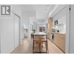 403 - 220 MISSINNIHE WAY, Mississauga, Ontario