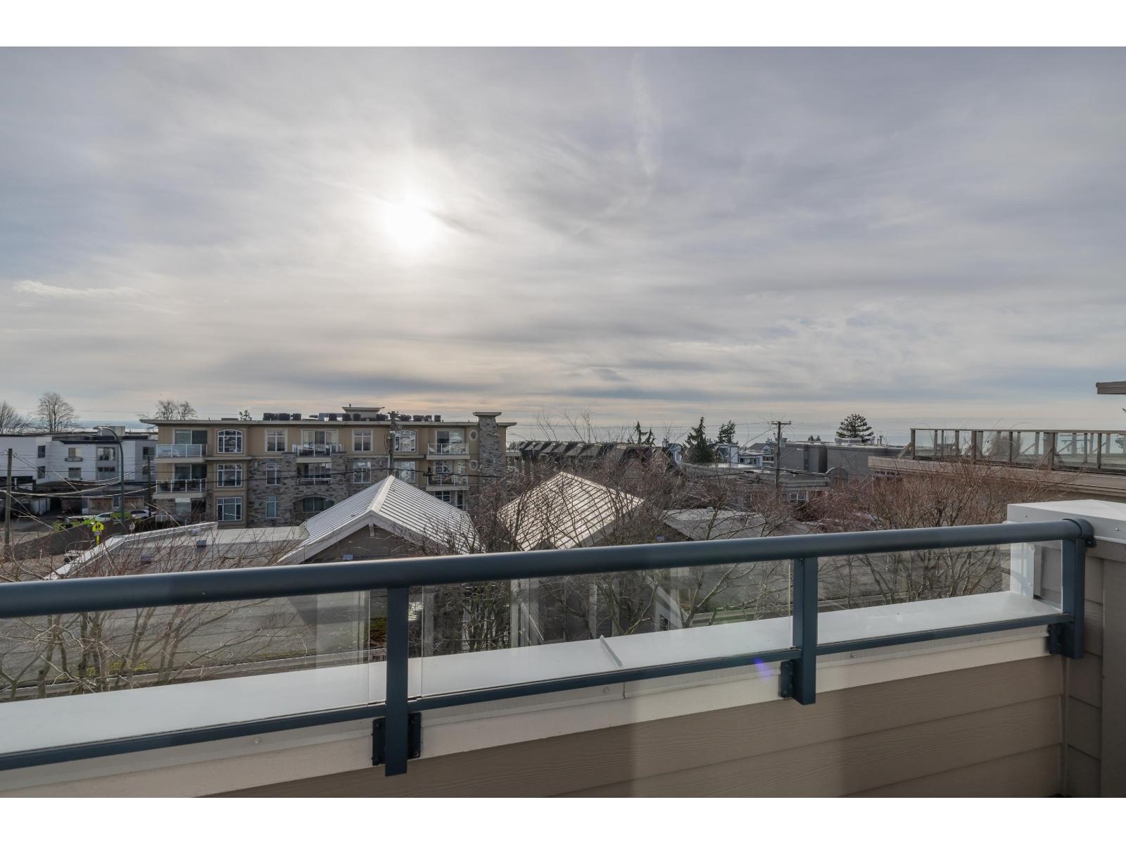 7 15161 Prospect Avenue, White Rock, British Columbia  V4B 2B8 - Photo 1 - R3082882