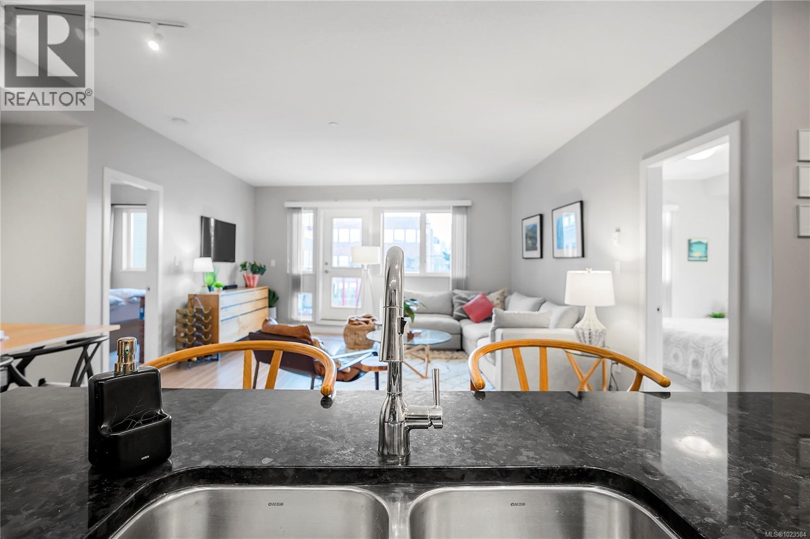 315 99 Chapel St, Nanaimo, British Columbia  V9R 5H3 - Photo 6 - 1023584