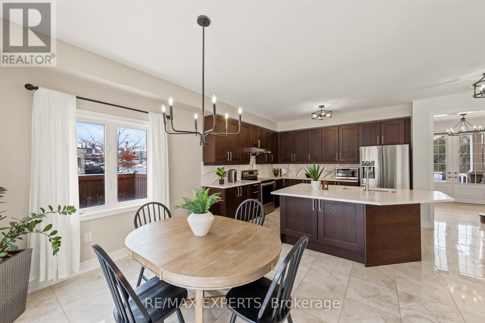 16 Vivian Creek Road, East Gwillimbury, Ontario  L0G 1M0 - Photo 13 - N12720976