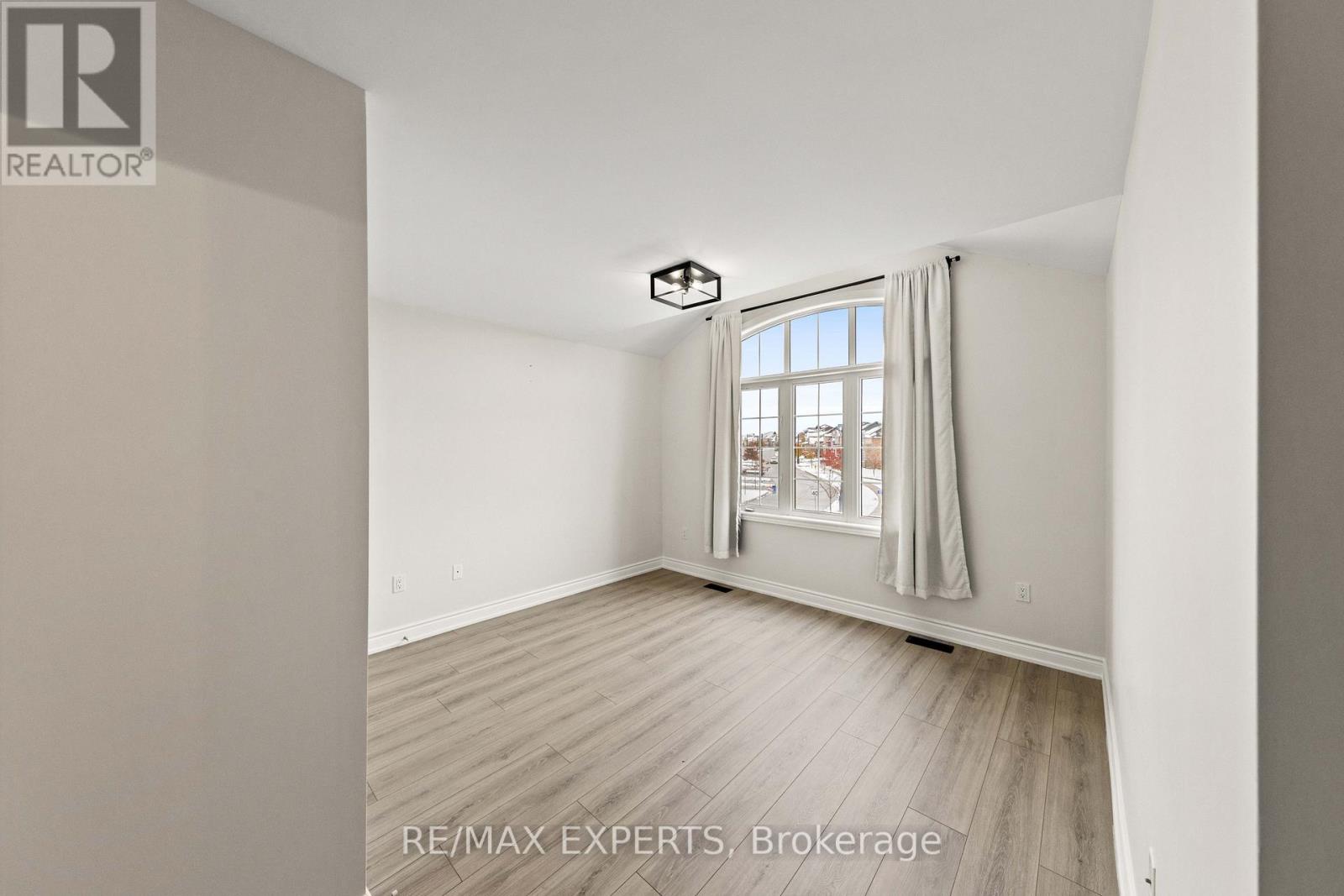 16 Vivian Creek Road, East Gwillimbury, Ontario  L0G 1M0 - Photo 30 - N12720976