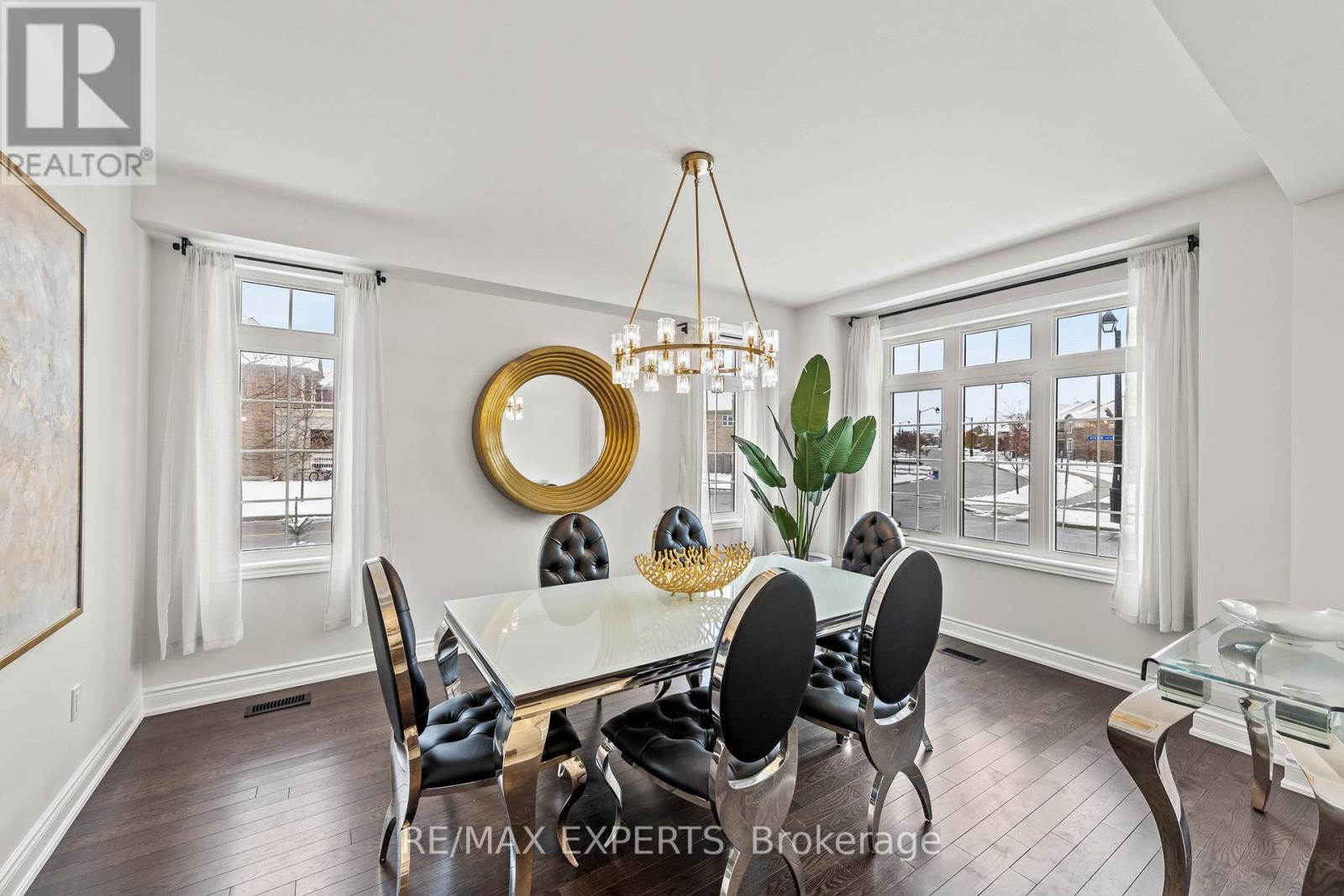 16 Vivian Creek Road, East Gwillimbury, Ontario  L0G 1M0 - Photo 6 - N12720976