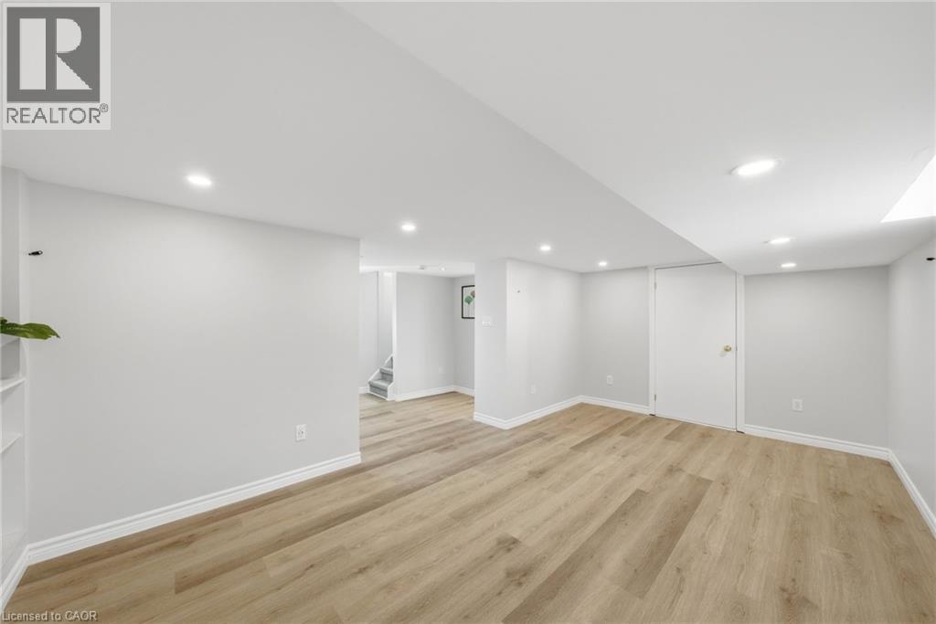 86 East 38th Street, Hamilton, Ontario  L8V 4E5 - Photo 21 - 40800809