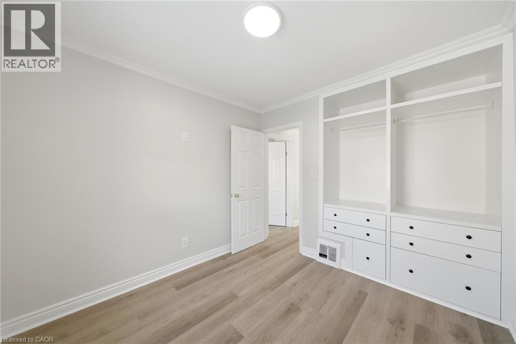 86 East 38th Street, Hamilton, Ontario  L8V 4E5 - Photo 16 - 40800809