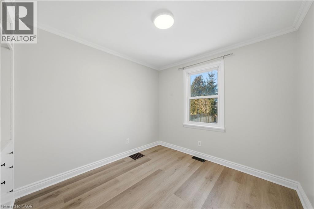 86 East 38th Street, Hamilton, Ontario  L8V 4E5 - Photo 15 - 40800809