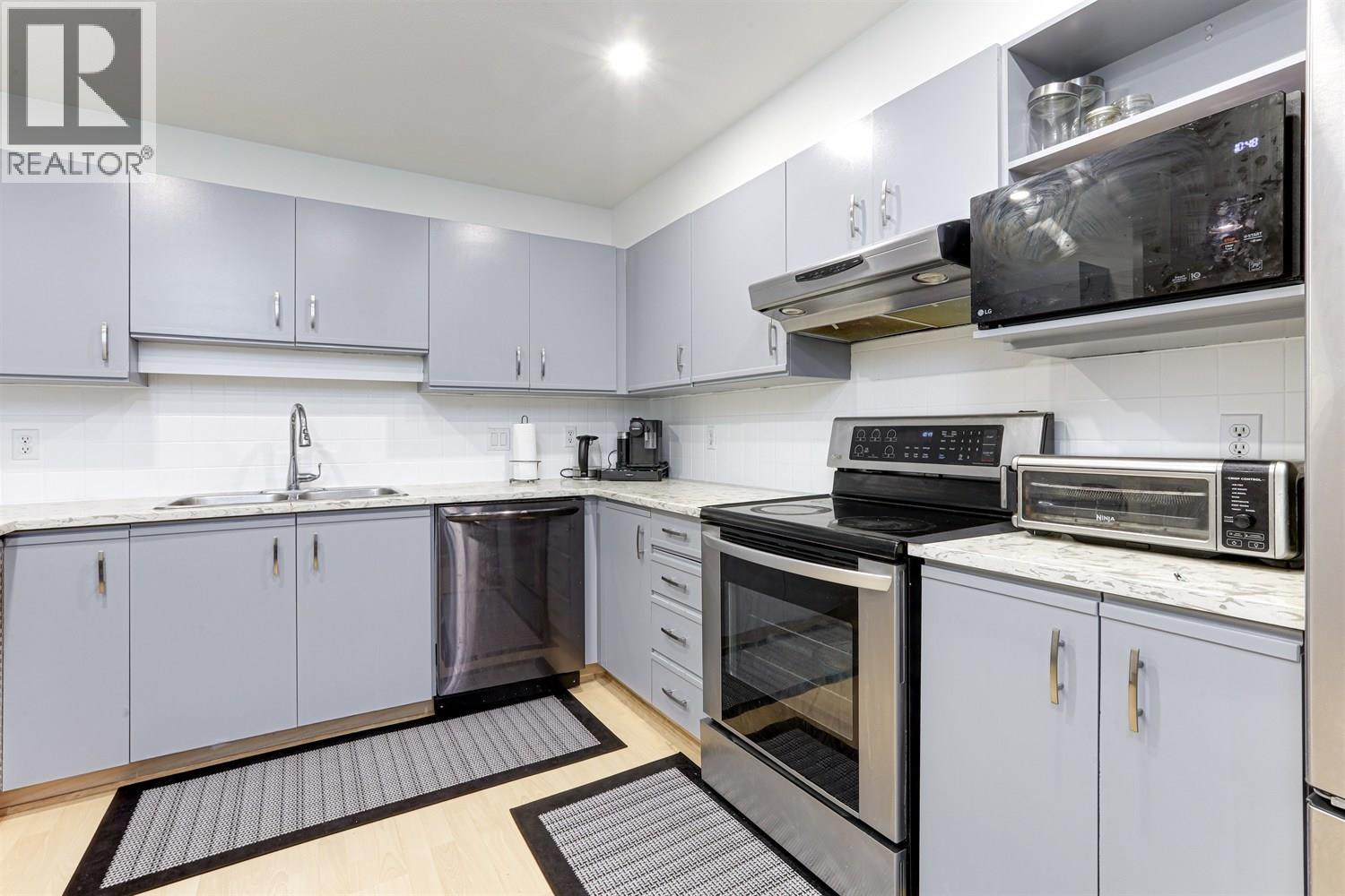 505 6737 Station Hill Court, Burnaby, British Columbia  V3N 4V2 - Photo 8 - R3084119