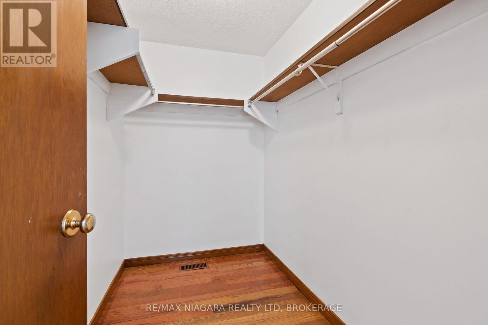 54 Culligan Crescent, Thorold, Ontario  L2V 4P1 - Photo 17 - X12737714