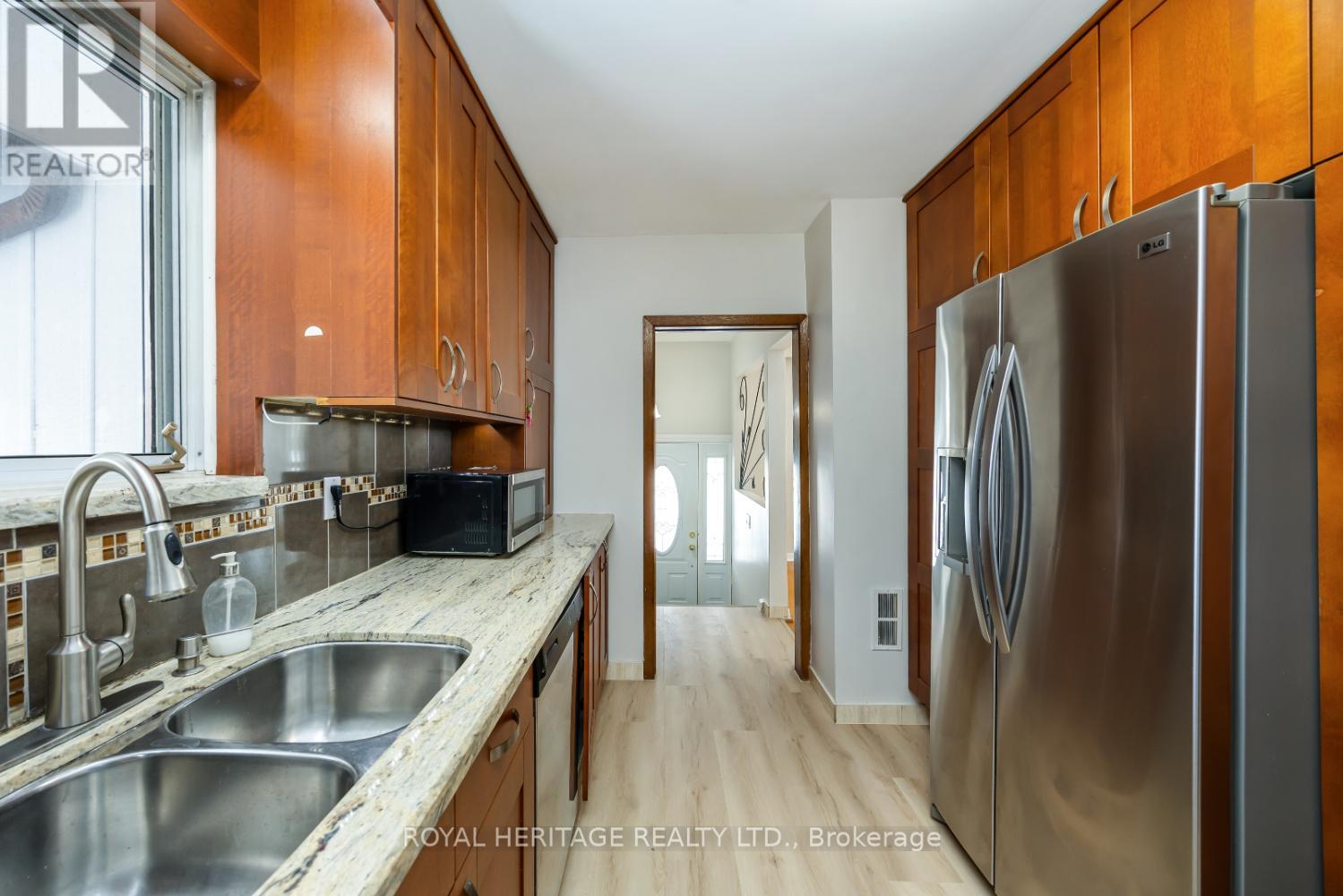 85 Painted Post Drive, Toronto, Ontario  M1H 1T3 - Photo 15 - E12567314