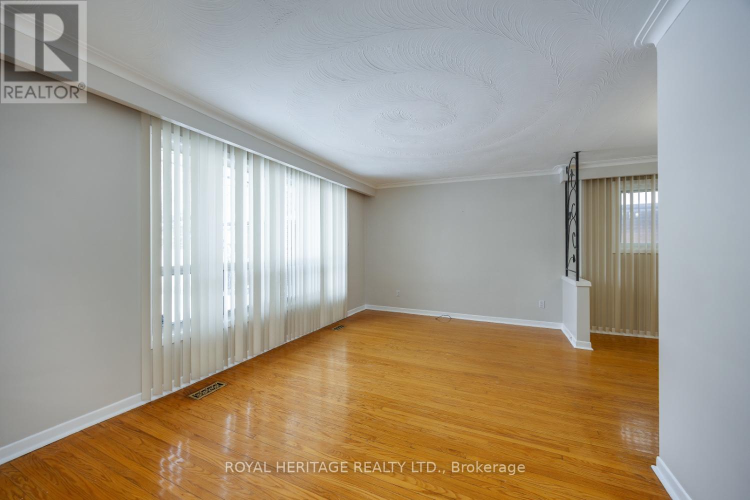 85 Painted Post Drive, Toronto, Ontario  M1H 1T3 - Photo 7 - E12567314