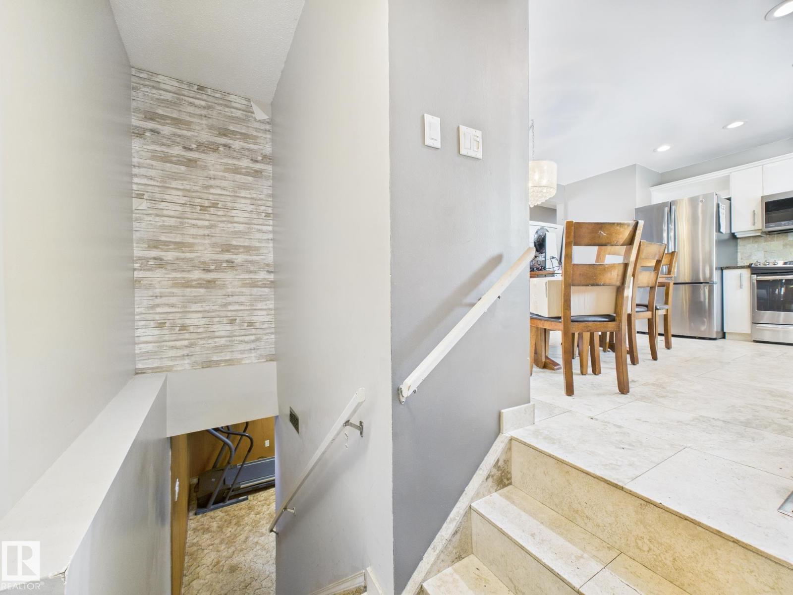 352 Huffman Cr Nw, Edmonton, Alberta  T5A 4C8 - Photo 15 - E4471329