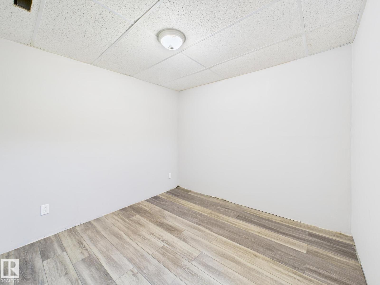 352 Huffman Cr Nw, Edmonton, Alberta  T5A 4C8 - Photo 36 - E4471329