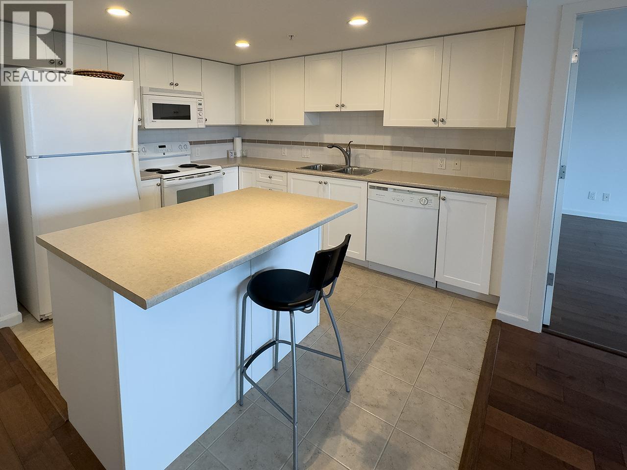 702 615 Hamilton Street, New Westminster, British Columbia  V3M 7A7 - Photo 9 - R3084161