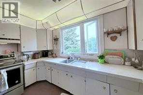 10212 8 Street Sw, Calgary, Alberta  T2W 0H1 - Photo 12 - A2281597