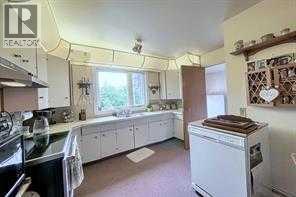 10212 8 Street Sw, Calgary, Alberta  T2W 0H1 - Photo 13 - A2281597