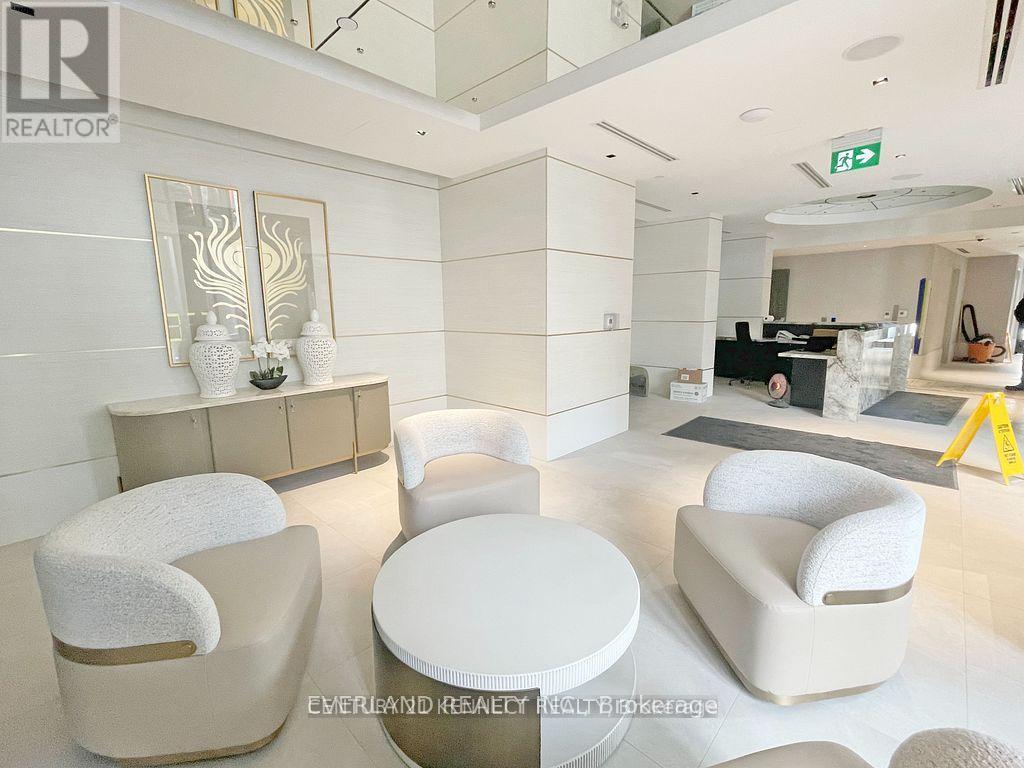 1605 - 5858 Yonge Street, Toronto, Ontario  M2M 3T3 - Photo 2 - C12737724