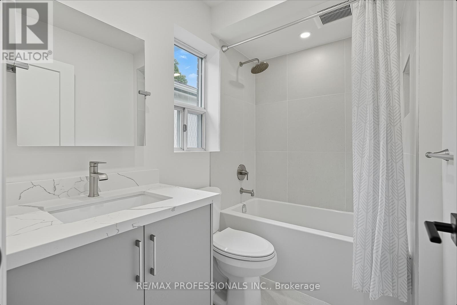 45 St Germain Avenue, Toronto, Ontario  M5M 1V9 - Photo 25 - C12737726