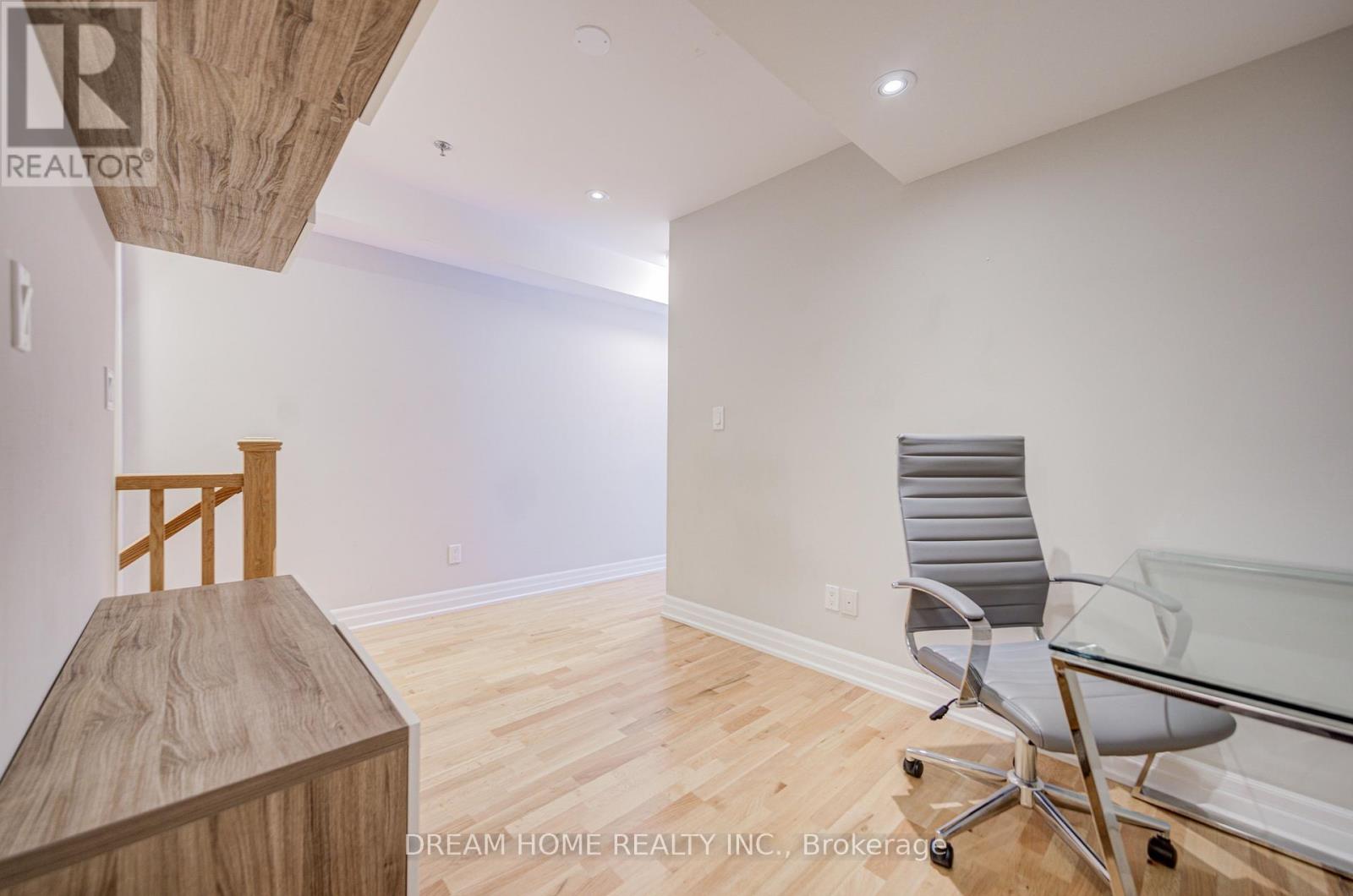 201 - 724 Sheppard Avenue W, Toronto, Ontario  M3H 2S8 - Photo 11 - C12737730