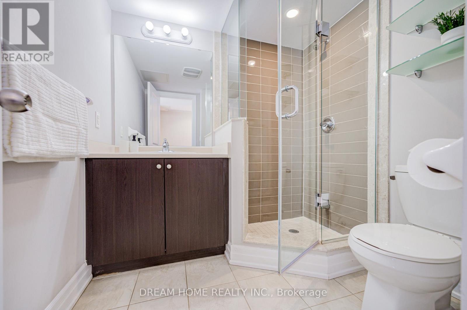 201 - 724 Sheppard Avenue W, Toronto, Ontario  M3H 2S8 - Photo 12 - C12737730
