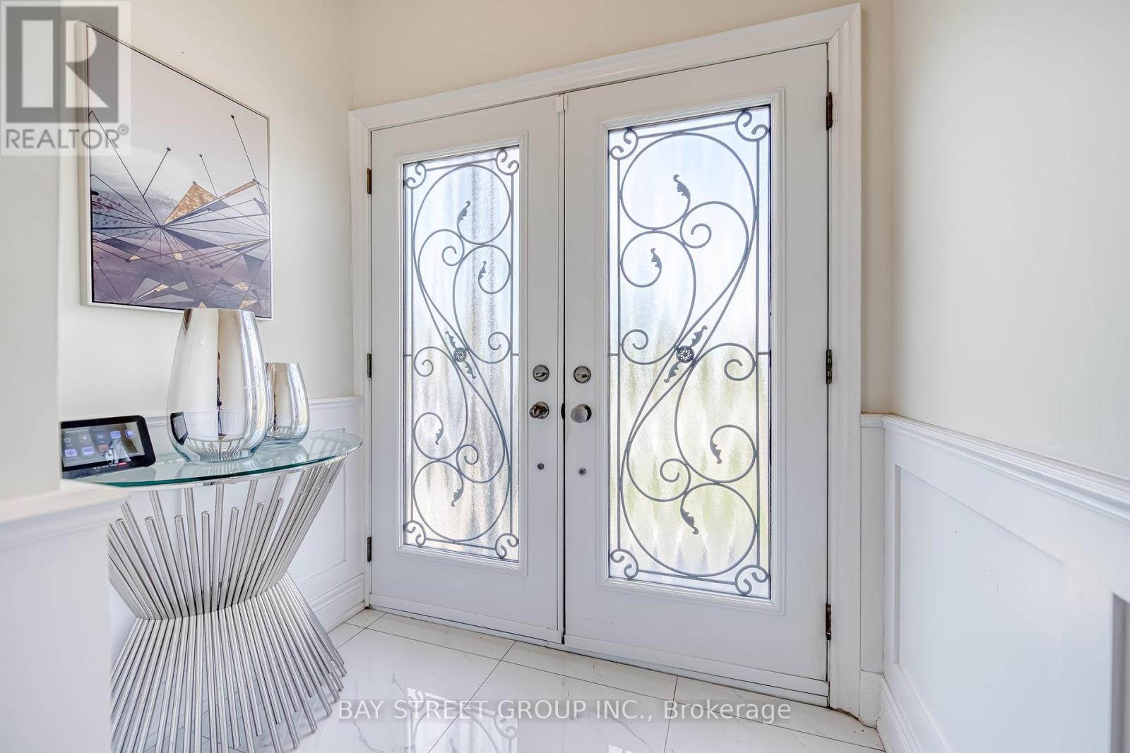 67 North Edgely Avenue, Toronto, Ontario  M1K 1T8 - Photo 4 - E12737746