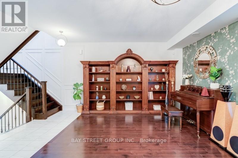 121 Luzon Avenue, Markham, Ontario  L6B 1N8 - Photo 3 - N12737720