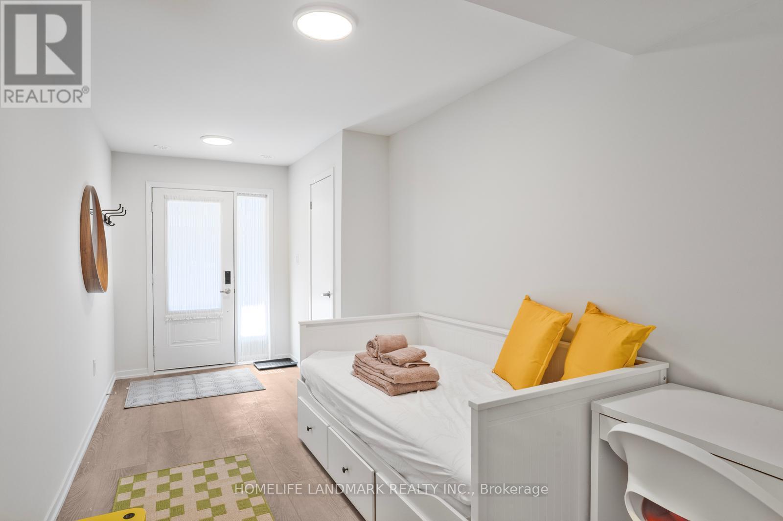 97 Matawin Lane, Richmond Hill, Ontario  L4B 0H7 - Photo 4 - N12737734