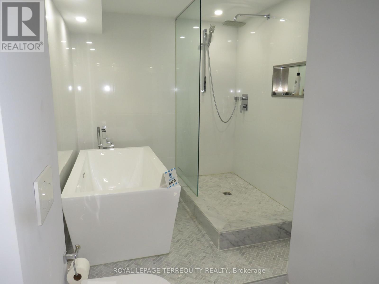 3305 - 2045 Lake Shore Boulevard W, Toronto, Ontario  M8V 2Z6 - Photo 45 - W12509564