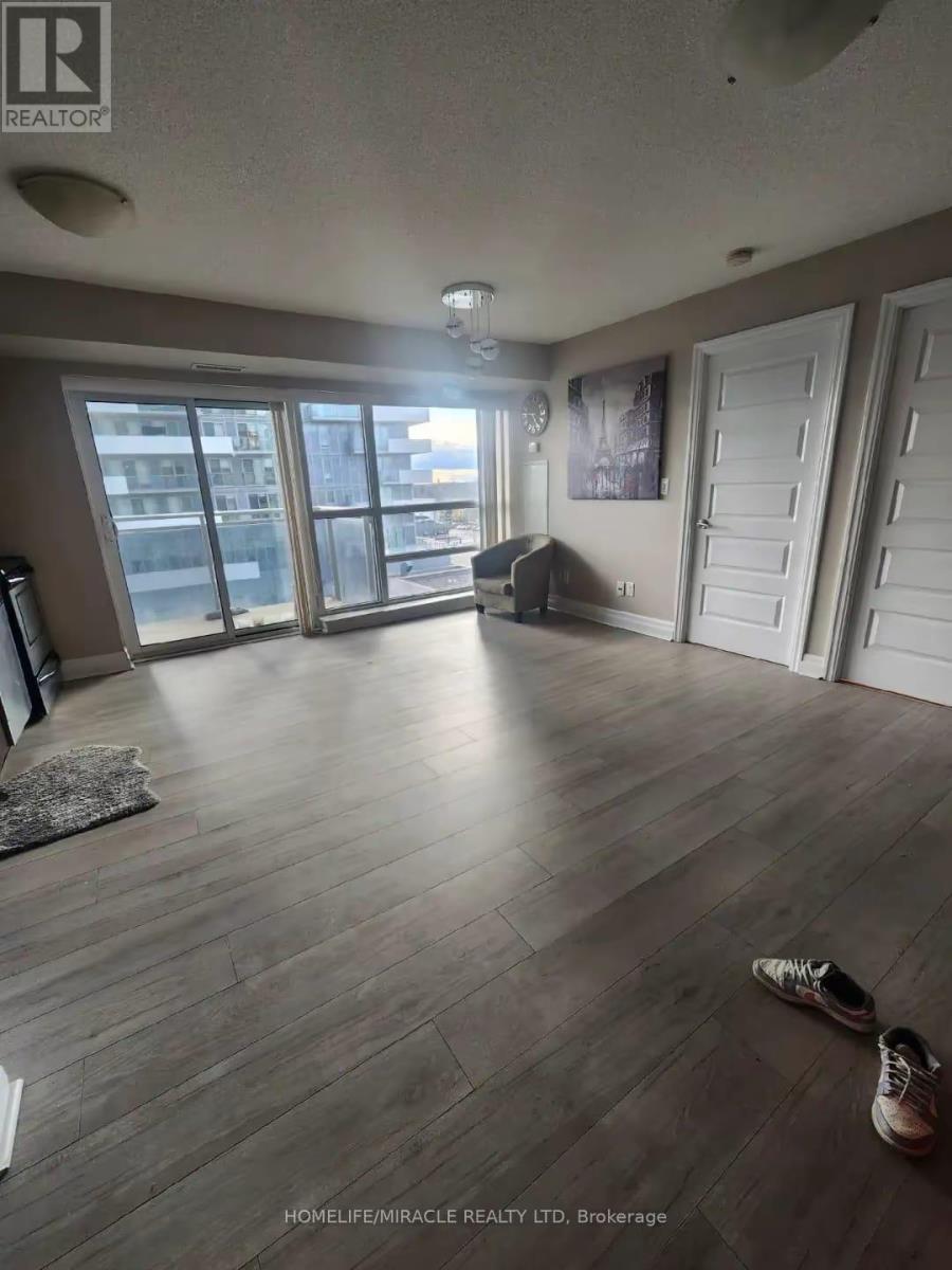 707 - 215 Queen Street E, Brampton, Ontario  L6W 0A9 - Photo 3 - W12737732