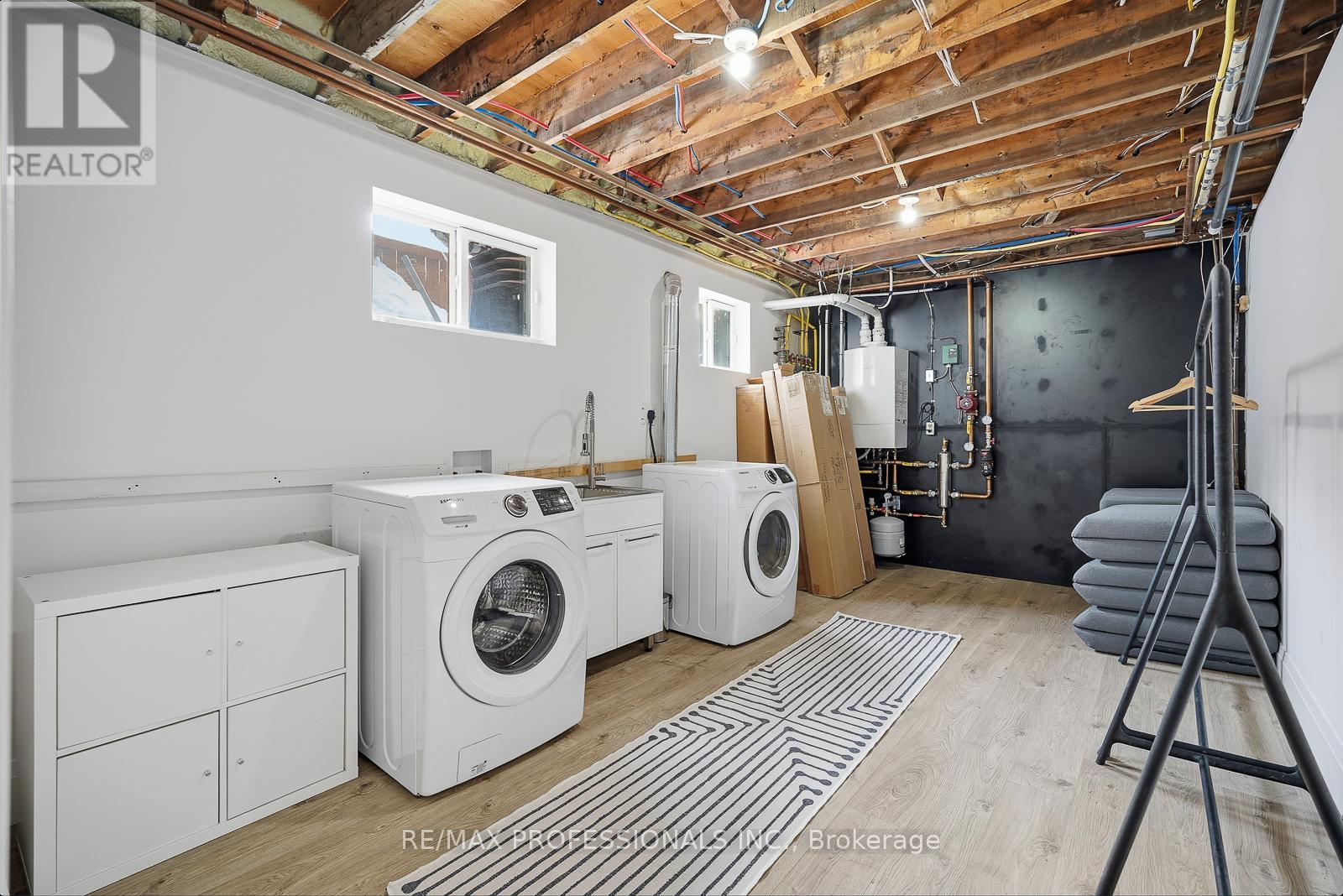 18 Treeview Drive, Toronto, Ontario  M8W 4B9 - Photo 42 - W12737740