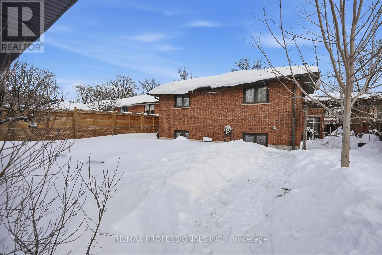18 Treeview Drive, Toronto, Ontario  M8W 4B9 - Photo 45 - W12737740