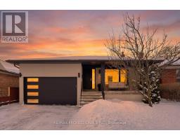 18 TREEVIEW DRIVE, Toronto, Ontario