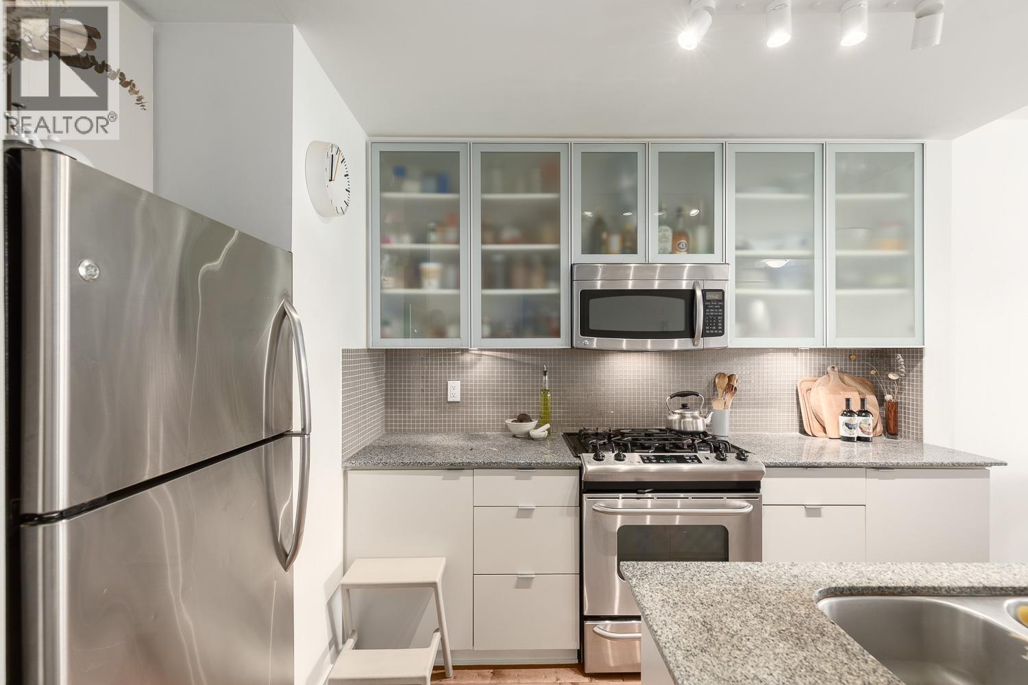 412 298 E 11th Avenue, Vancouver, British Columbia  V5T 2C3 - Photo 3 - R3084004