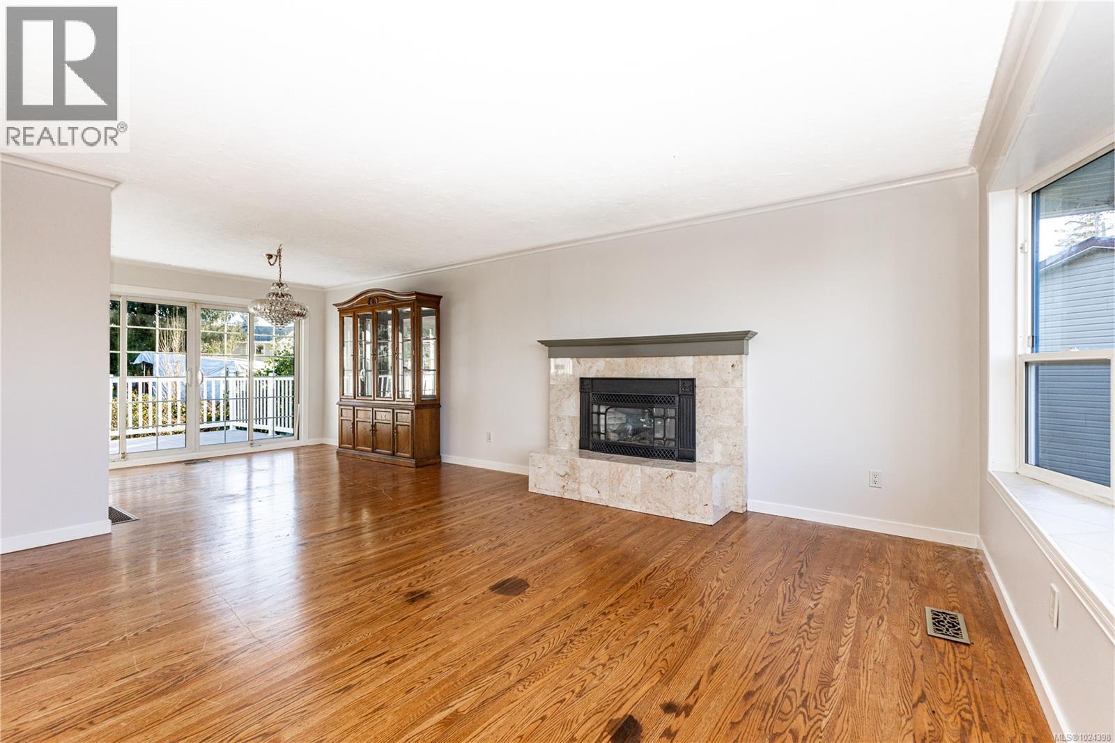 691 Victoria Cres, Campbell River, British Columbia  V9W 3Y3 - Photo 3 - 1024398