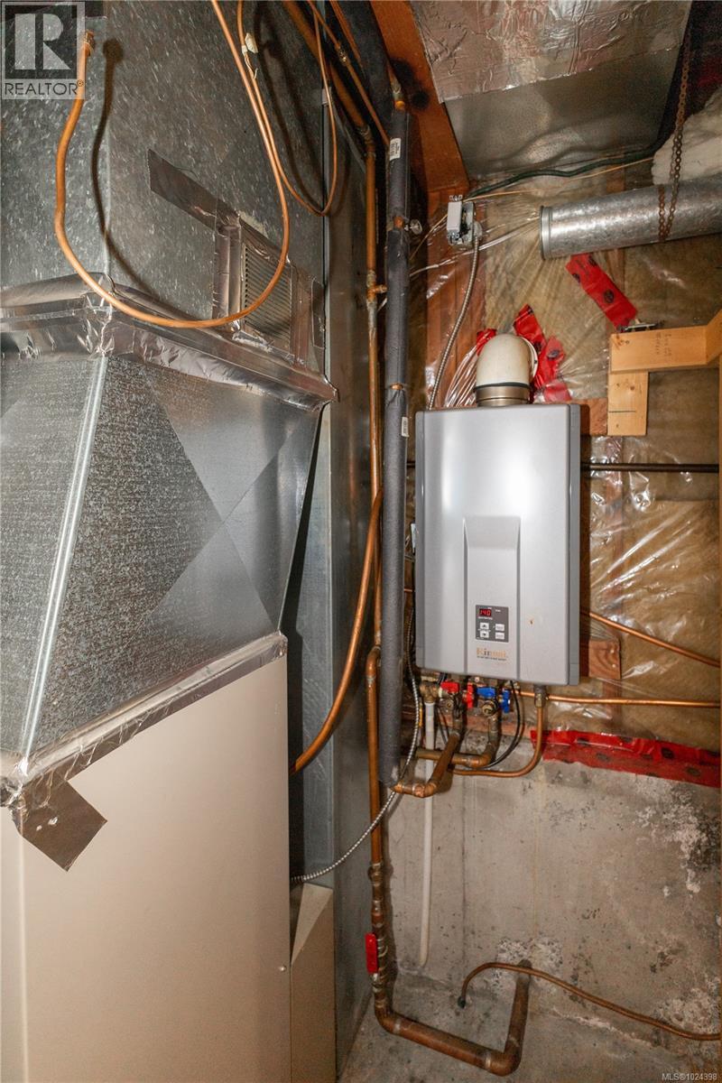 691 Victoria Cres, Campbell River, British Columbia  V9W 3Y3 - Photo 37 - 1024398